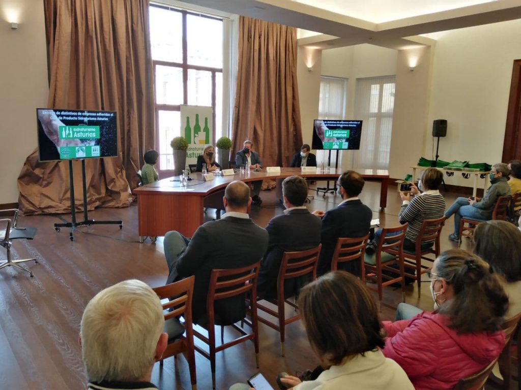 Momento de el inicio del acto - Club de Producto Sidraturismo Asturias